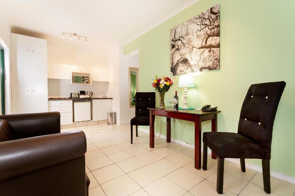 Best Western Cape Suites Hotel Photo 17