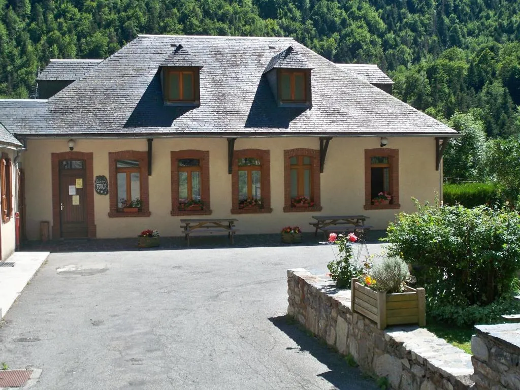 Gite Fouga, hotel in Aragnouet