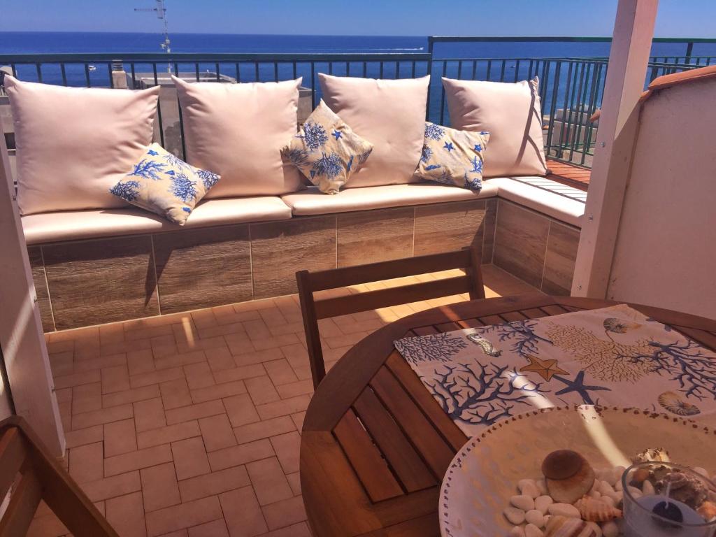 Suite sul mare photo