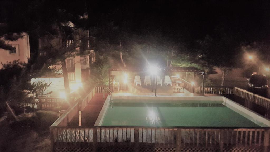Swimming pool
