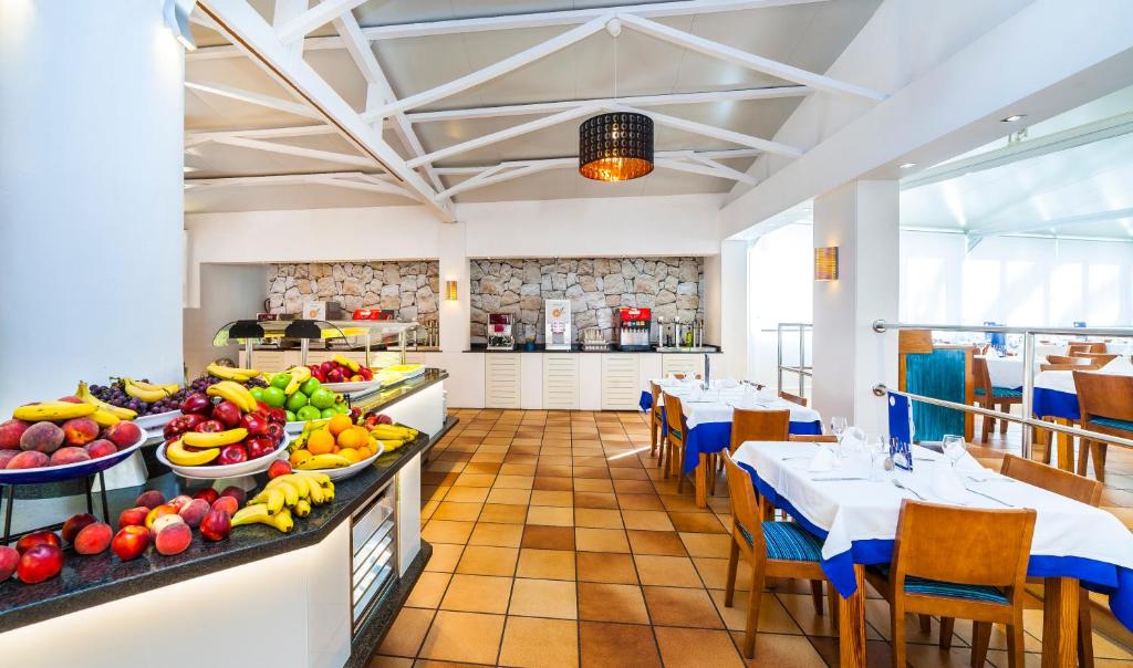Globales Bouganvilla — Sa Coma, Balearic Islands