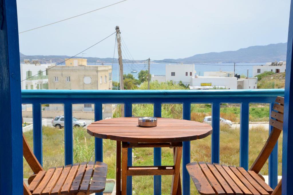 Finikas Studios — Hotel in Milos Island