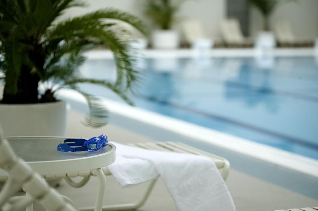 สระว่ายน้ำ