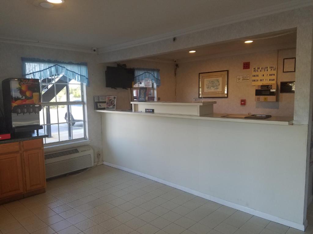 Americas Best Value Inn Winnsboro, SC photo