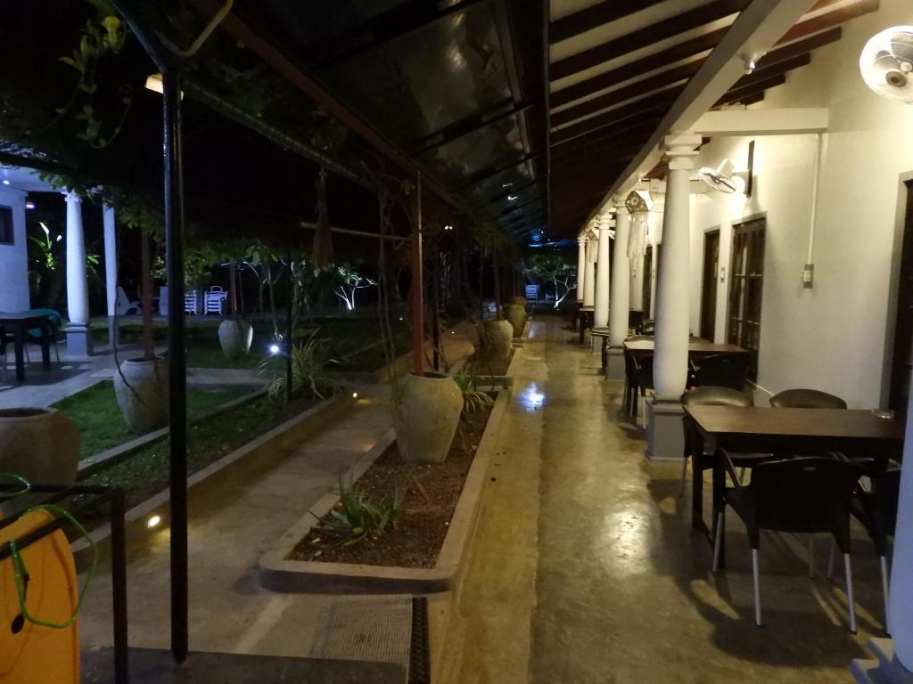 Facilities, Sira's Chalets in Mirissa