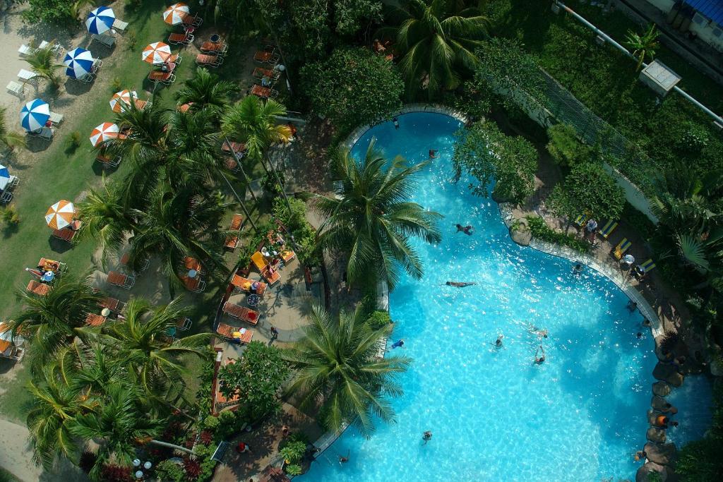 Rainbow Paradise beach Resort, Holiday residences Tanjung Bungah