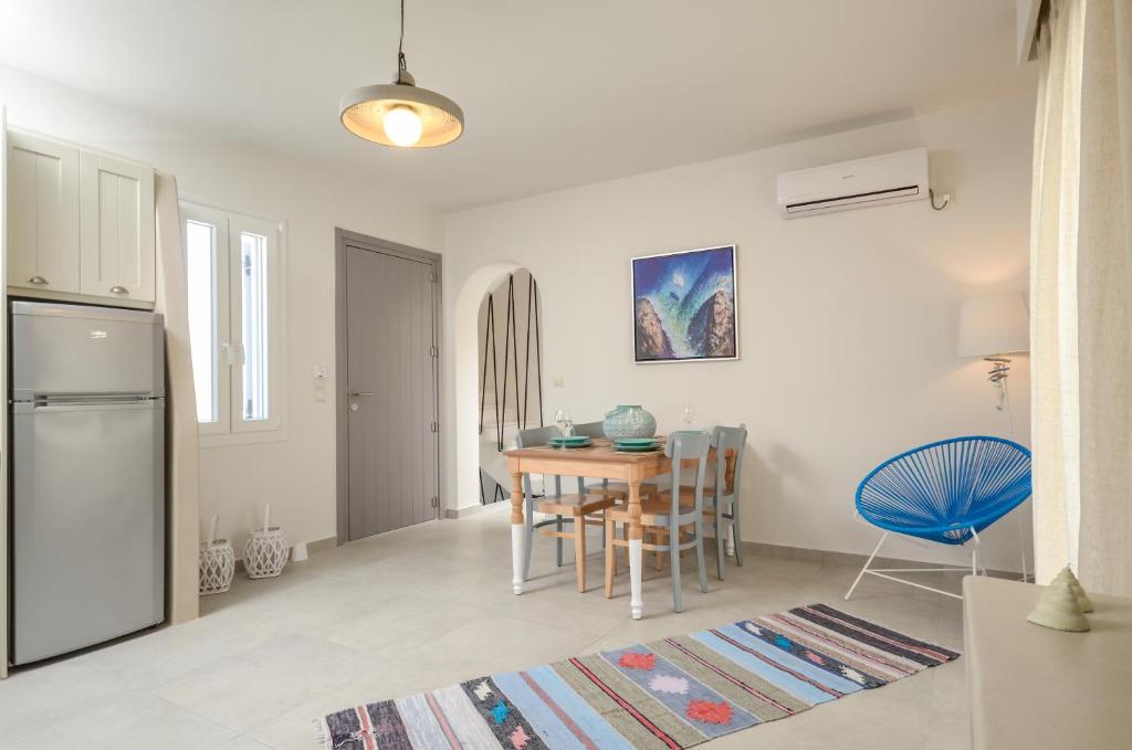Plaka Collection photo