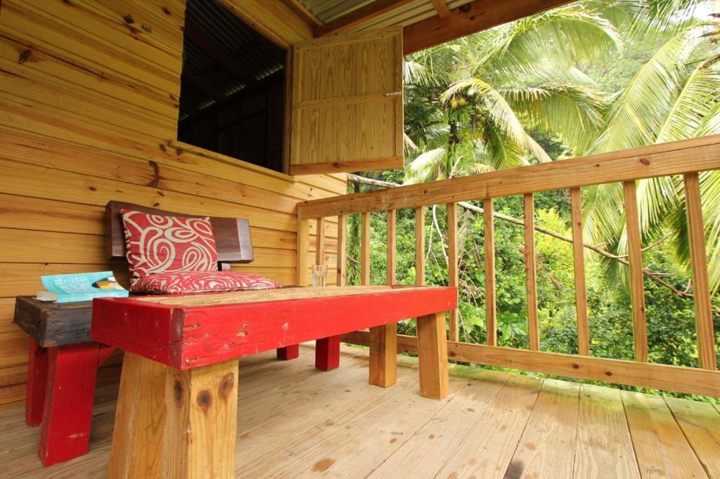 Balcony/terrace, Roots Jungle Retreat in Marigot