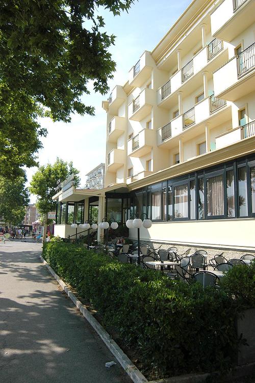 Hotel Garden - 5