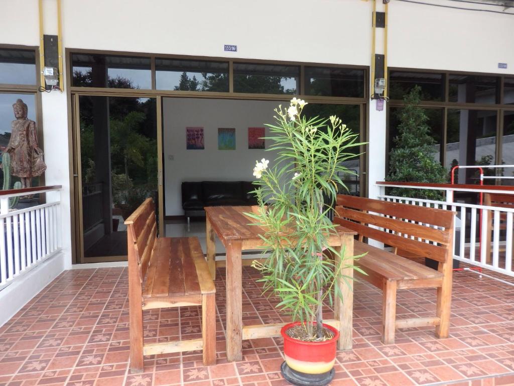 Anong's 2 bedroom family home for up to 6 guests