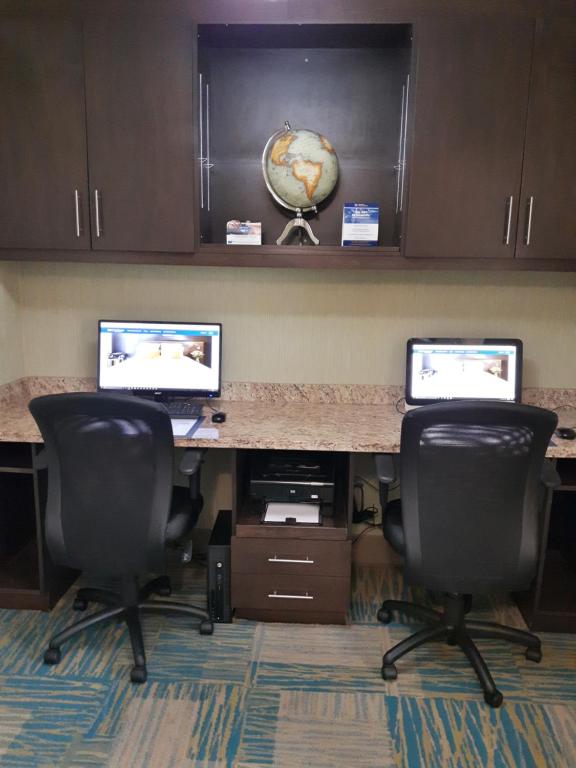 Best Western Plus Durham Hotel & Conference Centre Photo 9