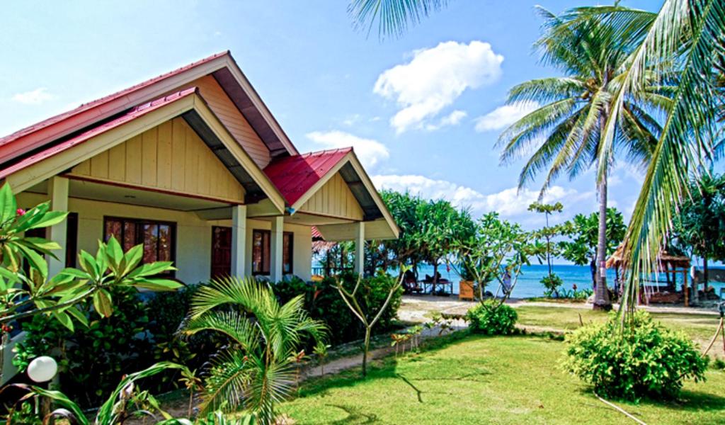 Lanta Emerald Bungalow photo
