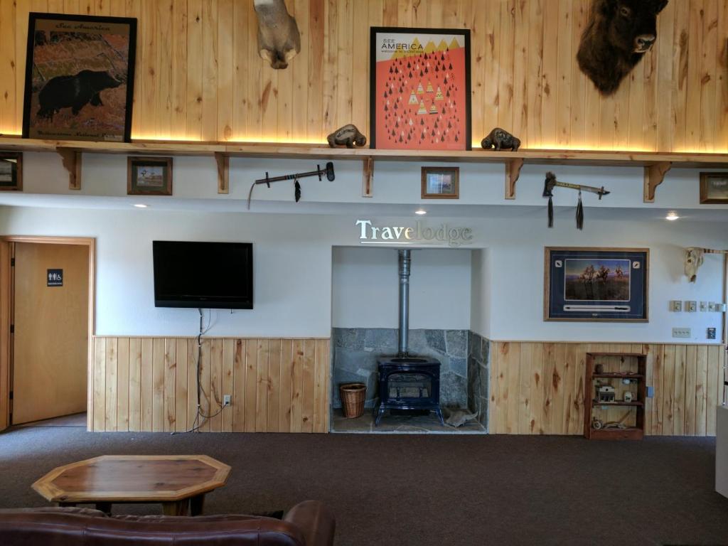 Travelodge by Wyndham Three Forks photo