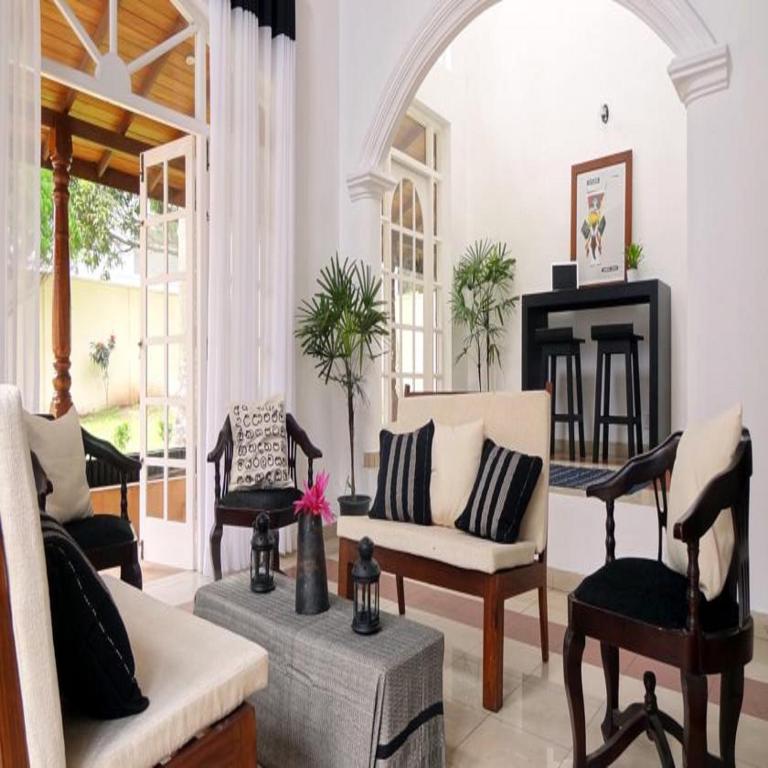 Olu Colombo Villas photo