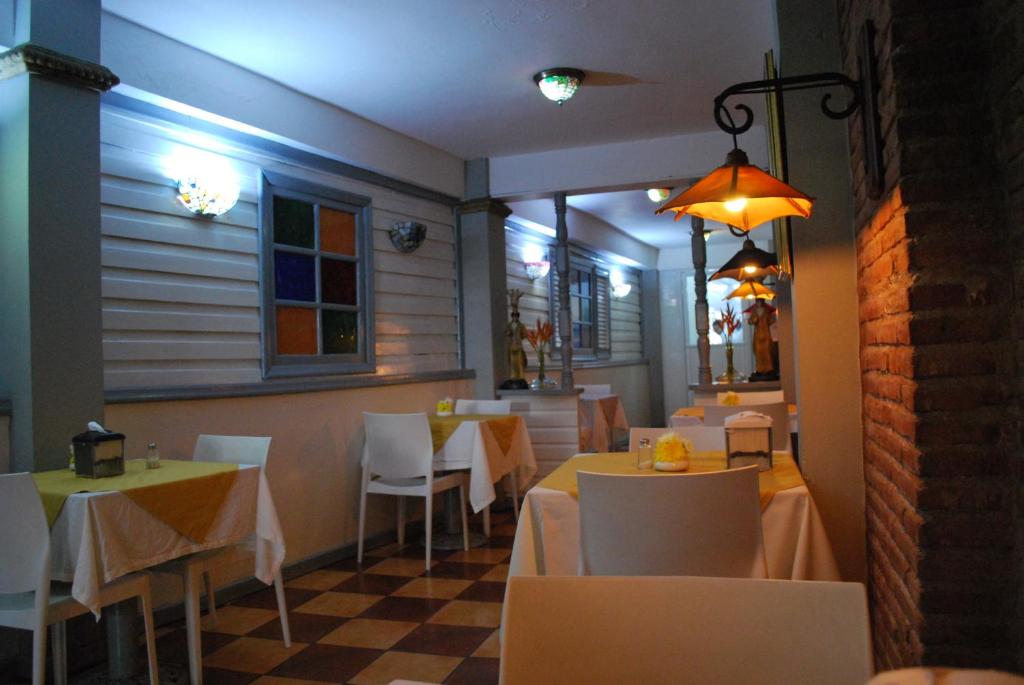 Restaurant, Platino Hotel & Casino in Santiago De Los Caballeros