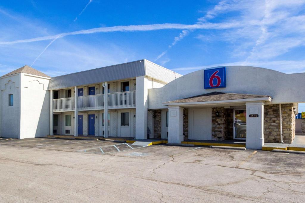 Motel 6-Indianapolis, IN - South — Hotel in Indianapolis (IN)