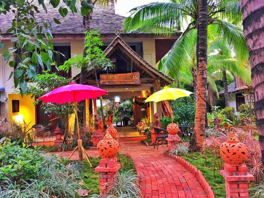 Xishuangbanna Elephant Home Guesthouse, hotel in Jinghong