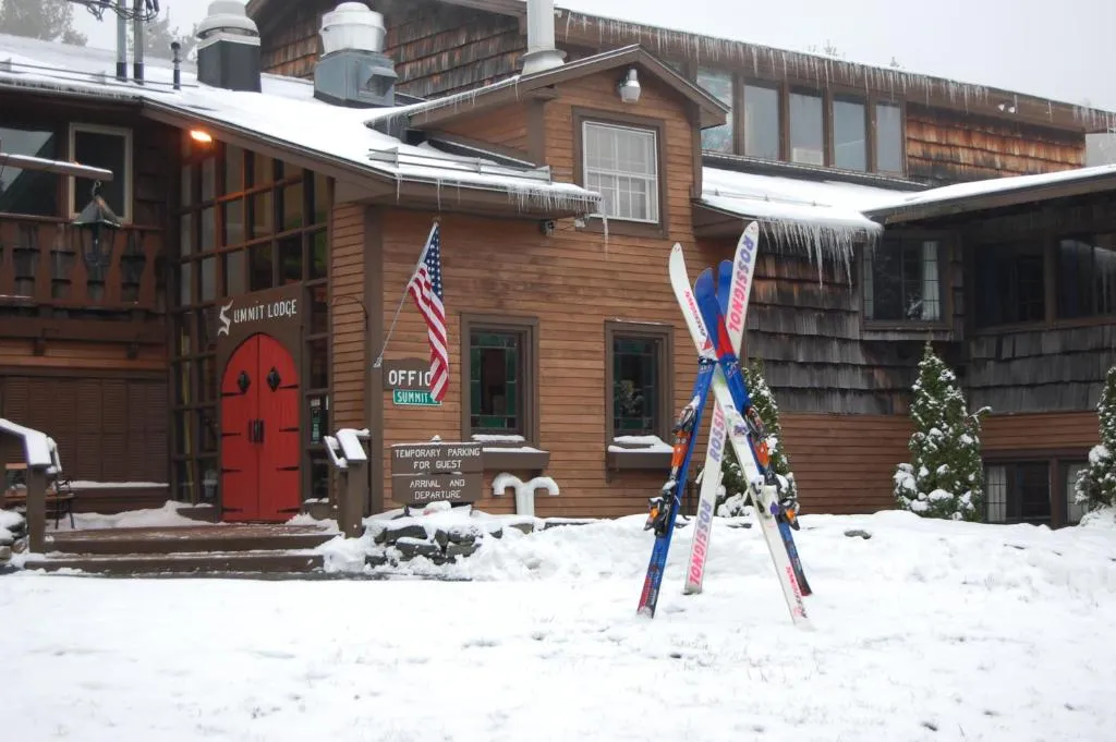 Summit Lodge，位于基灵顿的酒店