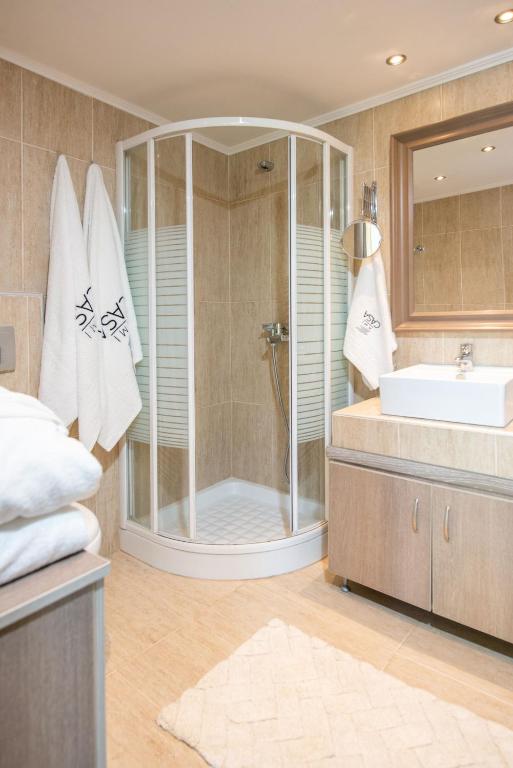 Amicasa Private Seaside Suite photo