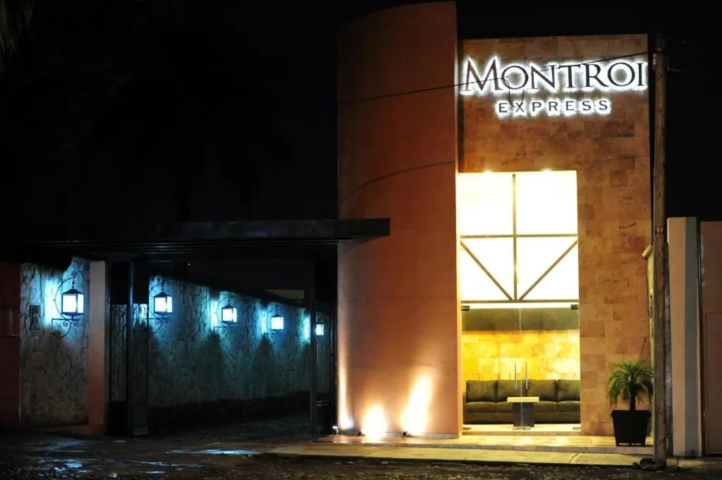 Hotel Montroi Express, Hotel in Colima