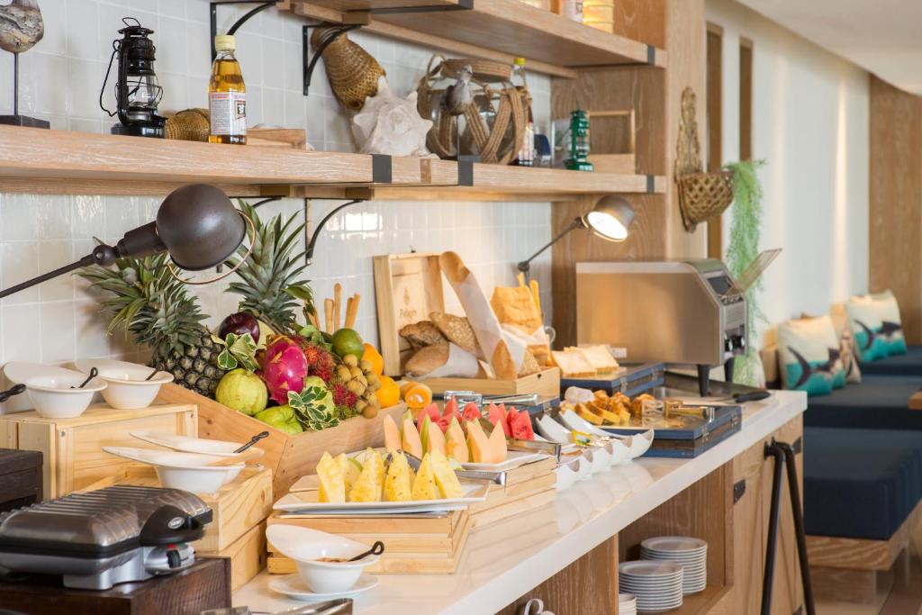 อาหารและเครื่องดื่ม