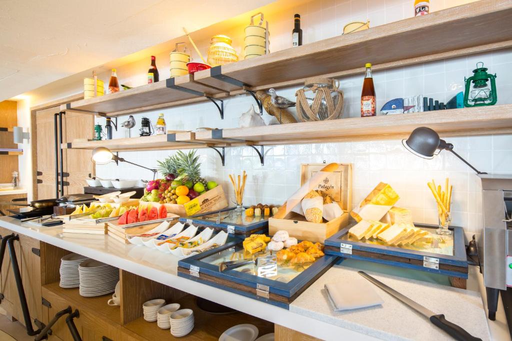 อาหารและเครื่องดื่ม