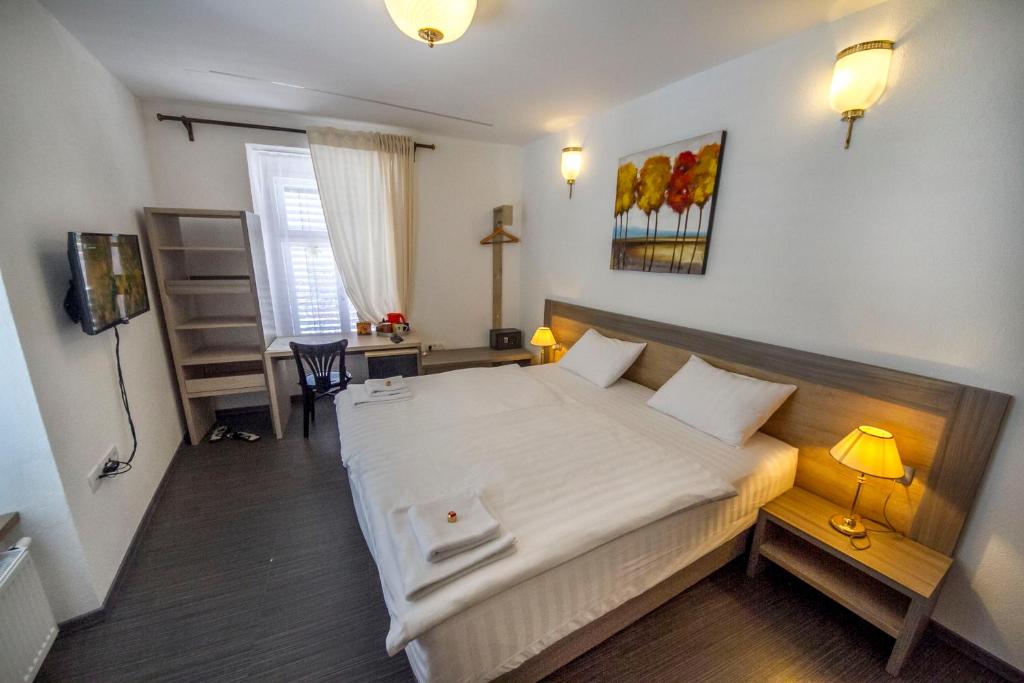 OH Apartments & Rooms 8