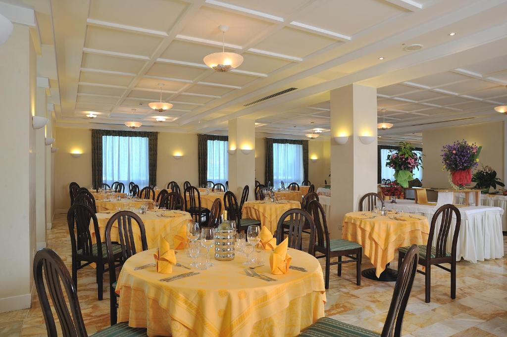 Hotel de France — Restauracje i bary in Rimini, Emilia-Romania