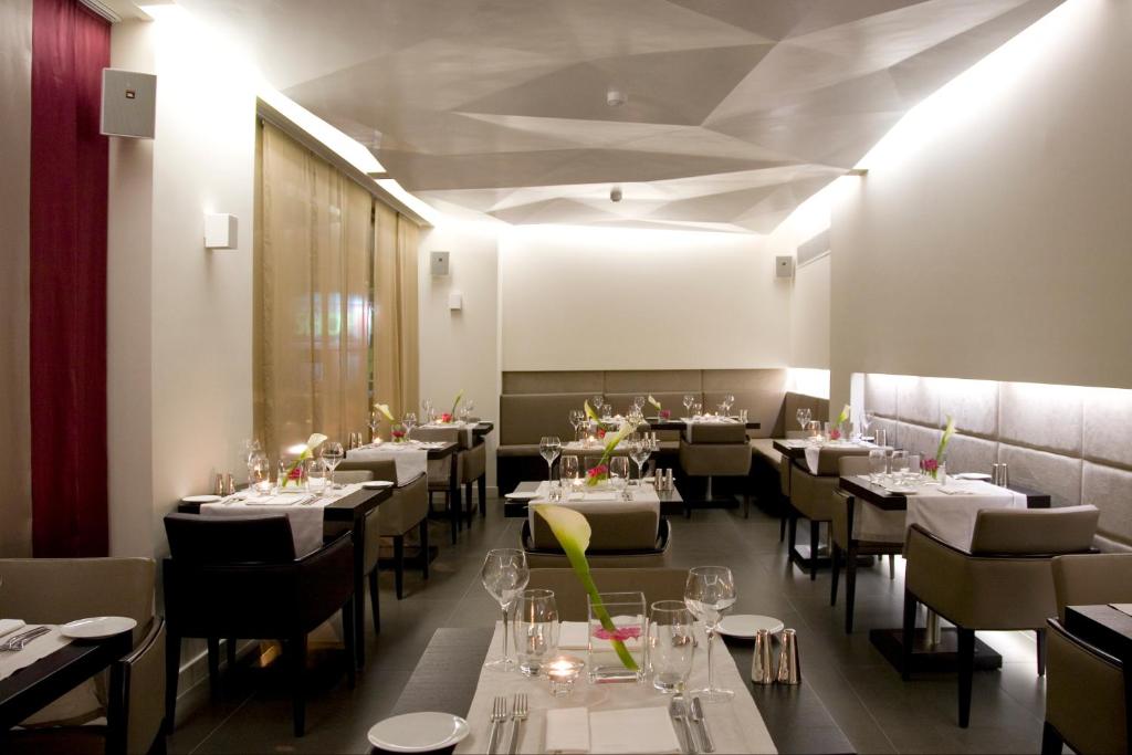 Restaurant, O&B Athens Boutique Hotel in Athens