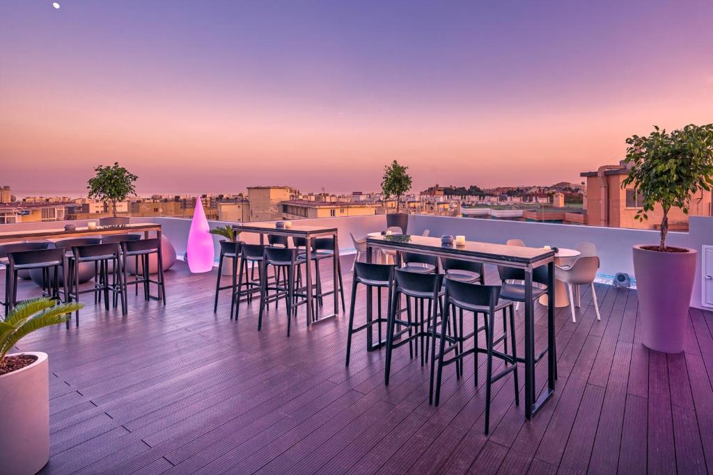 Veramar Aparthotel — Restaurant & bars in Fuengirola, Andalusia