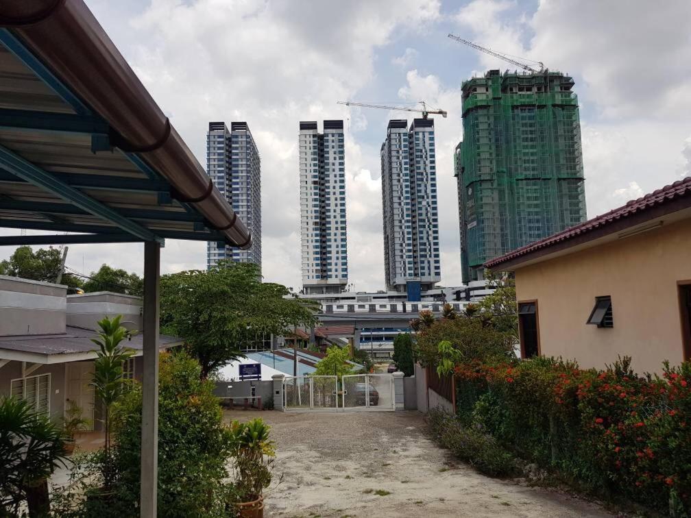 Homestay Kampung Selamat — Hotel in Kuala Lumpur