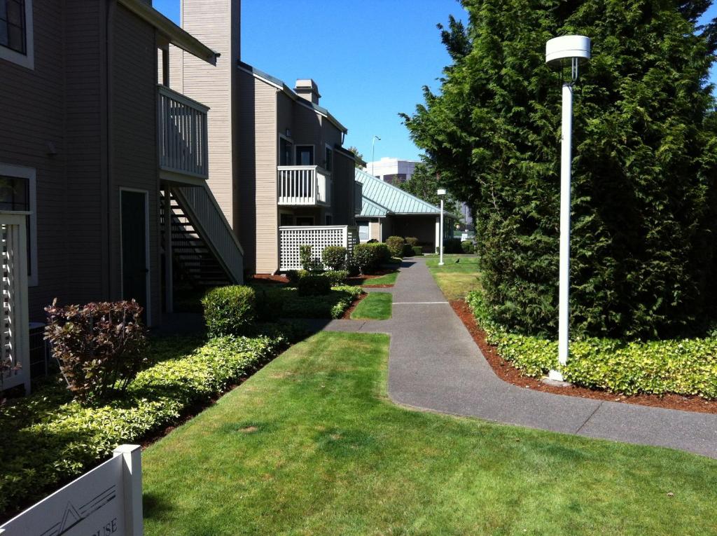 Hawthorn Suites - Seattle South/Kent Photo 2