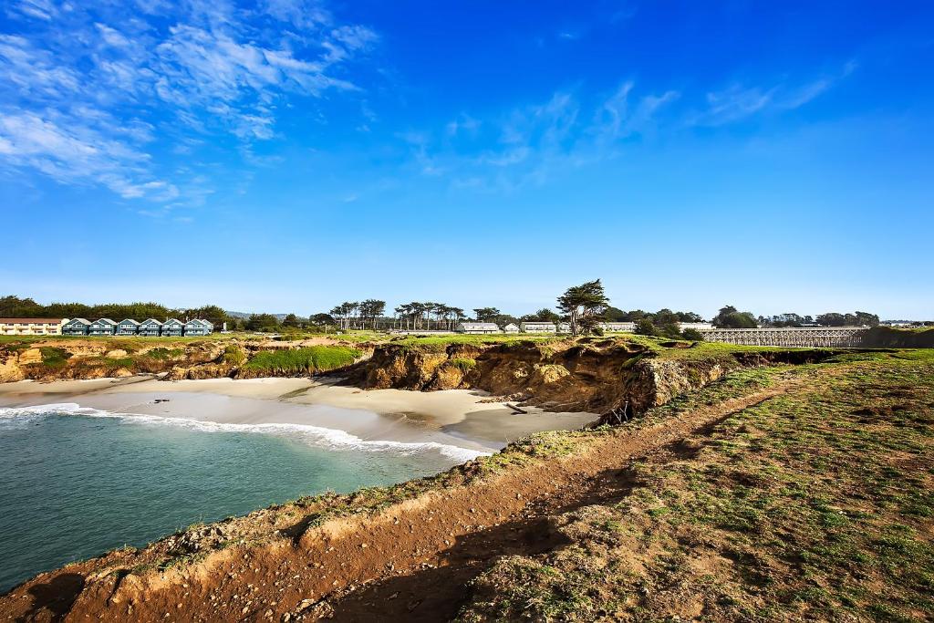 Surf and Sand Lodge photo