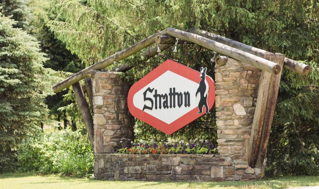 Snowdon Chalet Motel photo