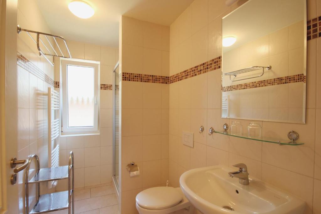 Apartmenthaus Hus Ubi by Rujana photo