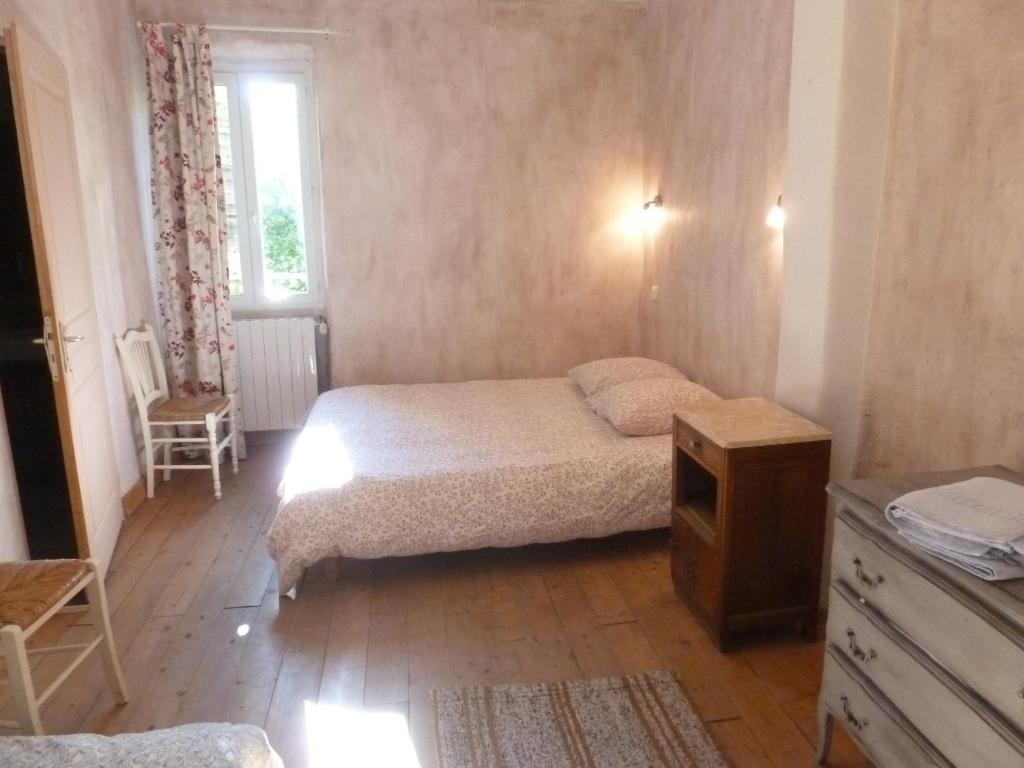 La Poussiniere — Hotel in Savoillan