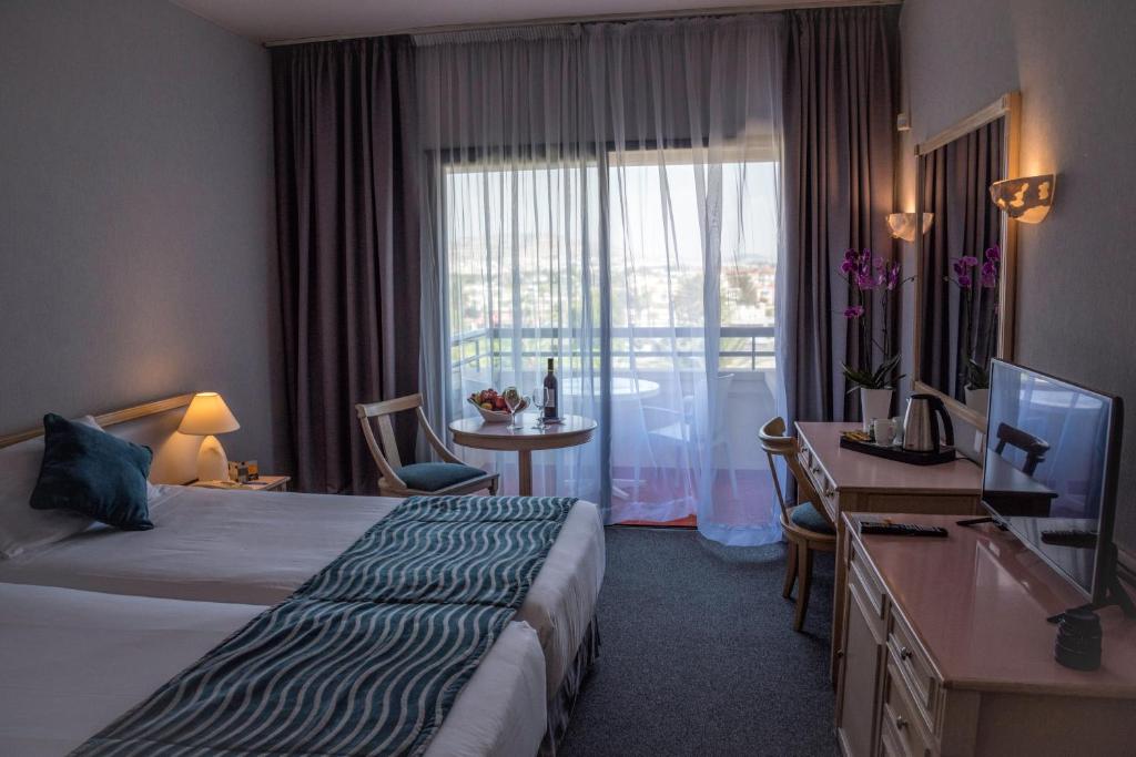 Palm Beach Hotel And Bungalows Photo 12