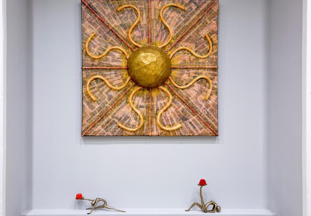 Shared lounge/TV area