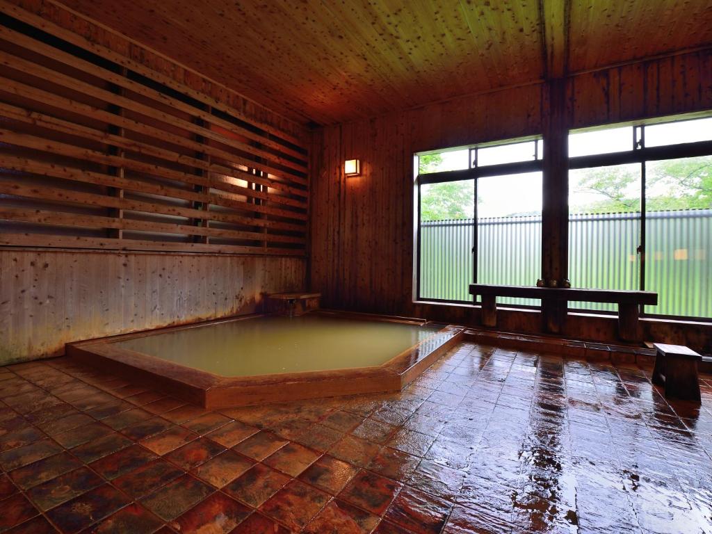 Hot spring bath