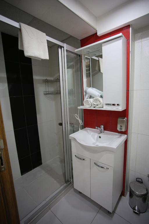 ARTIST ROOMS SUITES photo