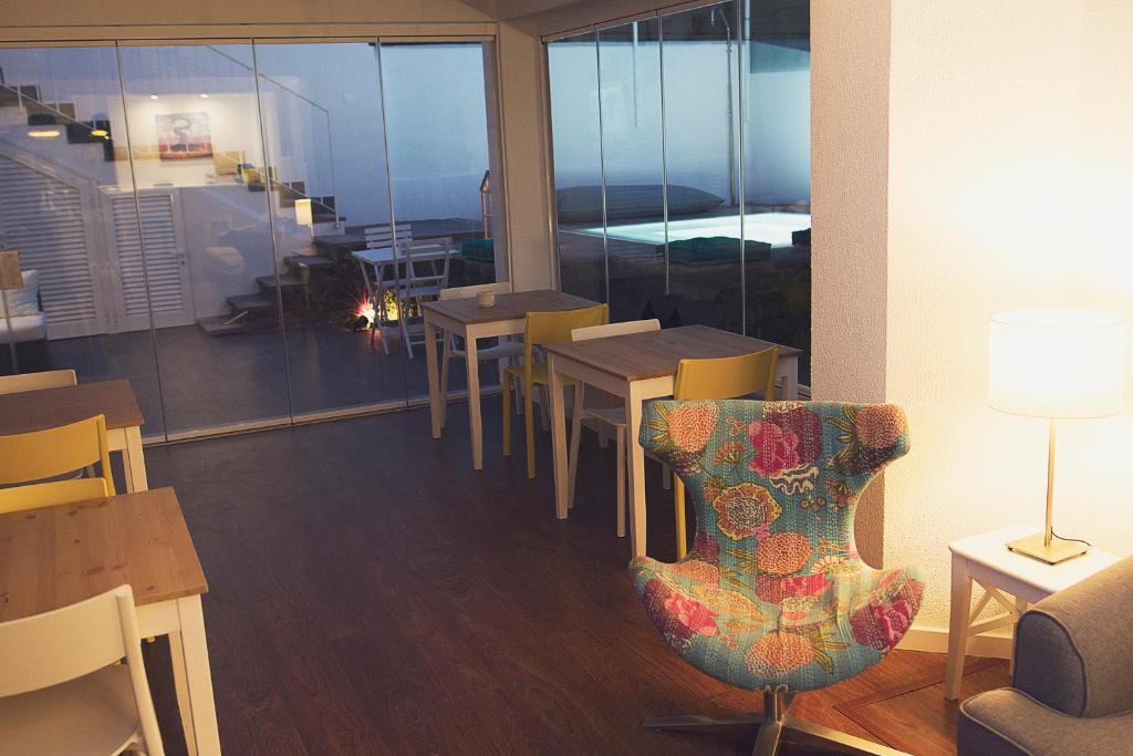 Sala de estar/TV partilhada