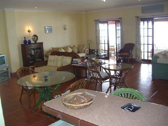 Shared lounge/TV area