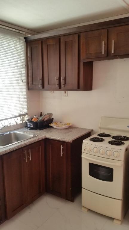 Malia's New Kgn Apartment photo