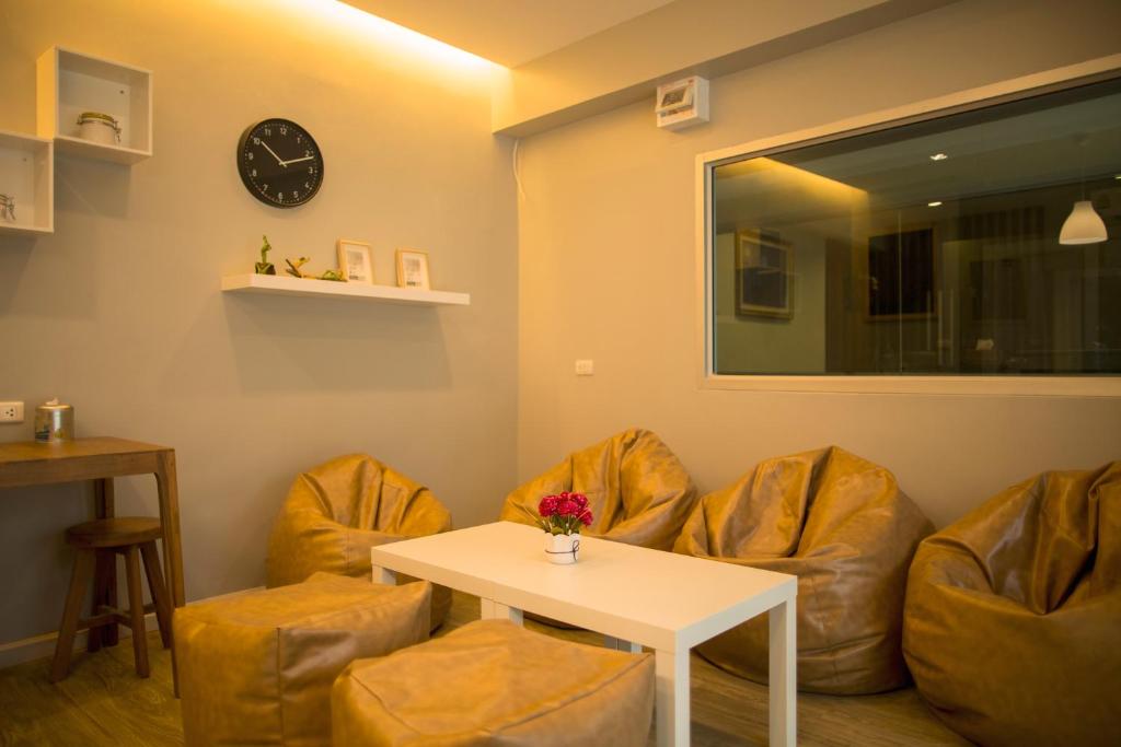 The Suvarnabhumi Apartment photo