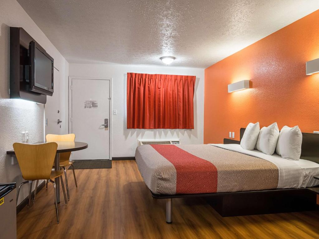 Motel 6-Columbus, OH - OSU, Columbus