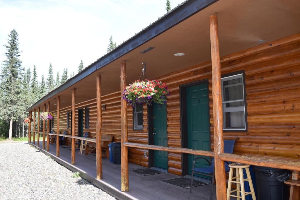 Backwoods Lodge photo