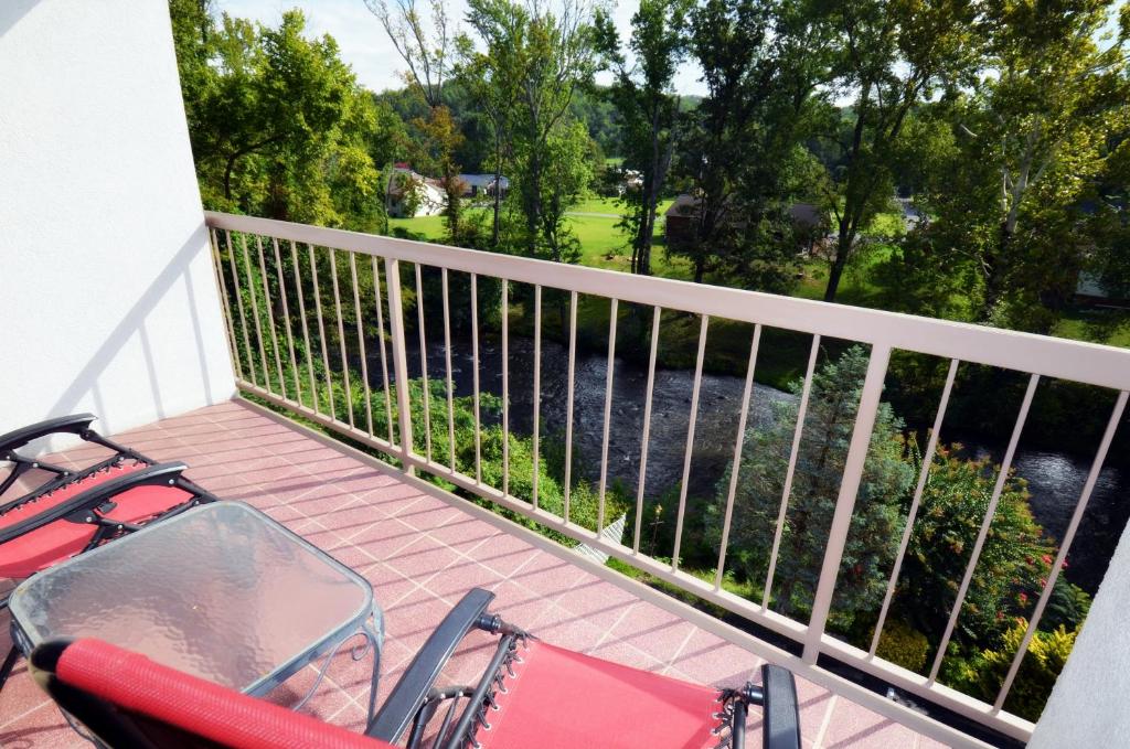 Rivergate Mountain Lodge Photo 19