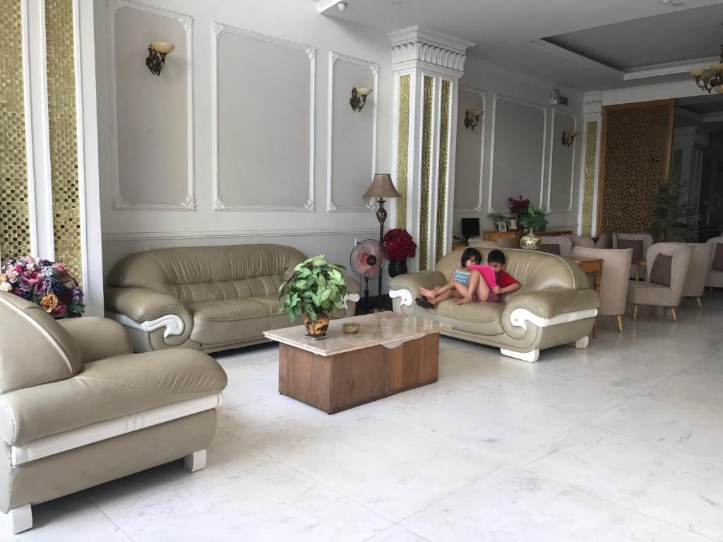 Khách sạn Elegant
