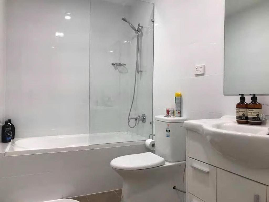 Shine Apartment photo
