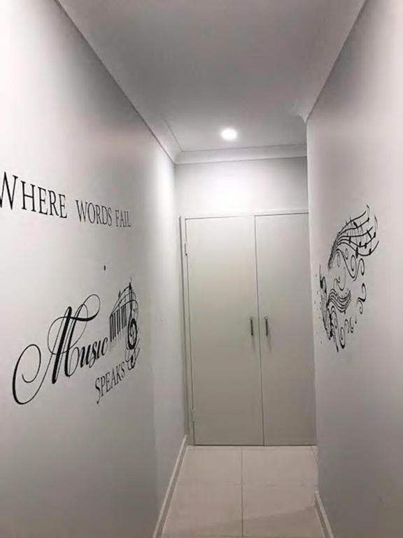 Shine Apartment photo